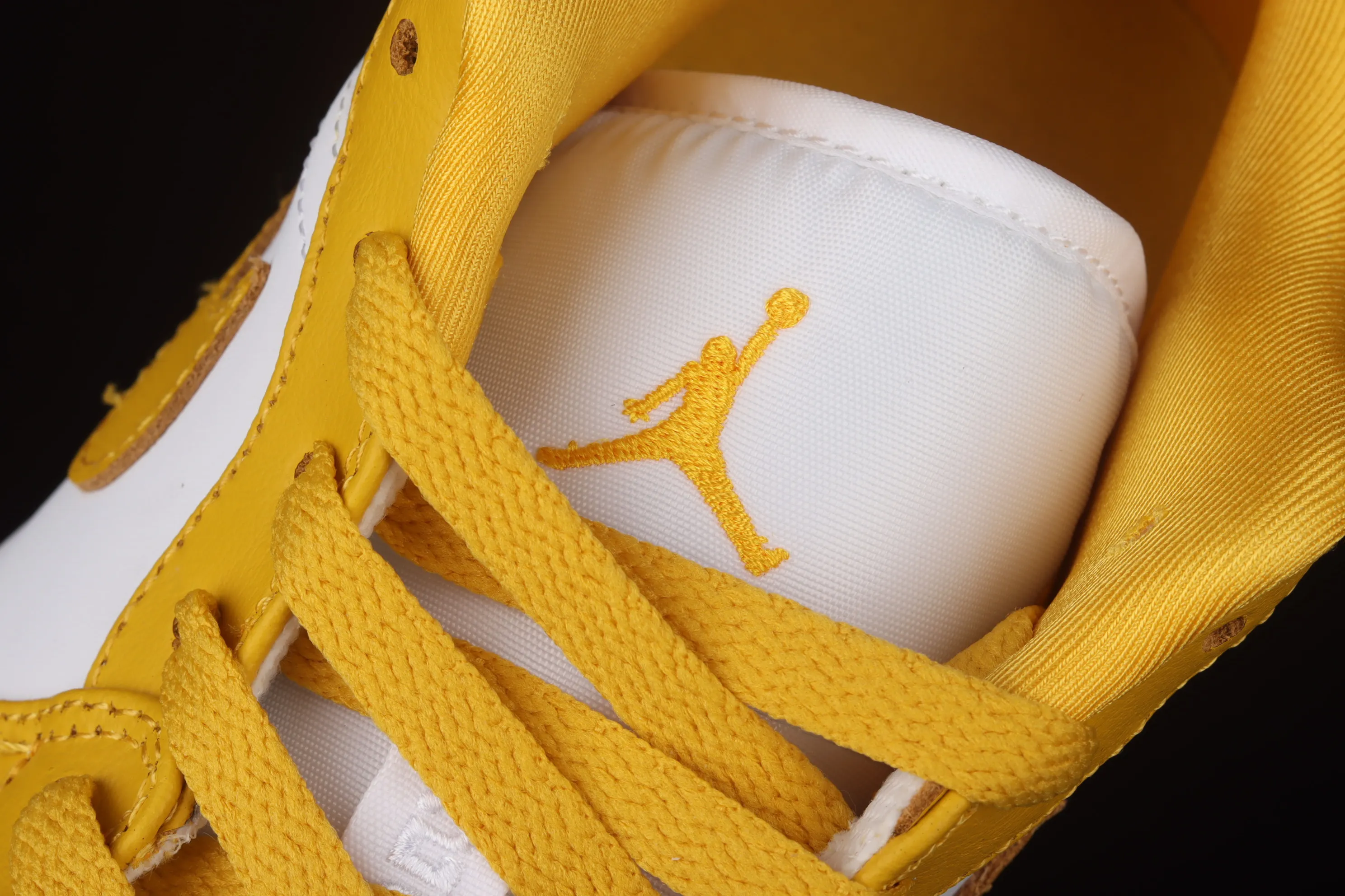 All categories Air Jordan Jordan series basketball shoes Air Jordan 1 Low Air Jordan 1 Low AJ1 Joe 1 white and yellow low-top cultural and leisure sports sneakers 553558-171